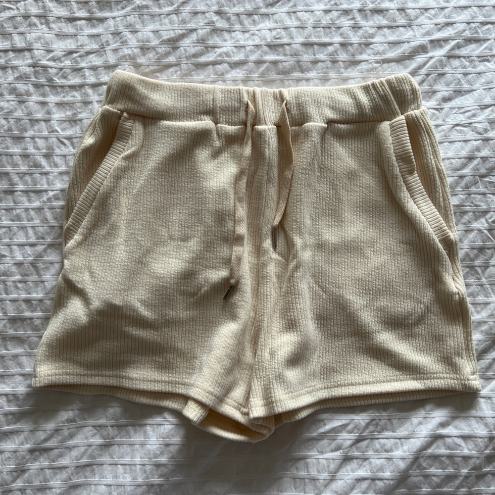 Shorts. Size S